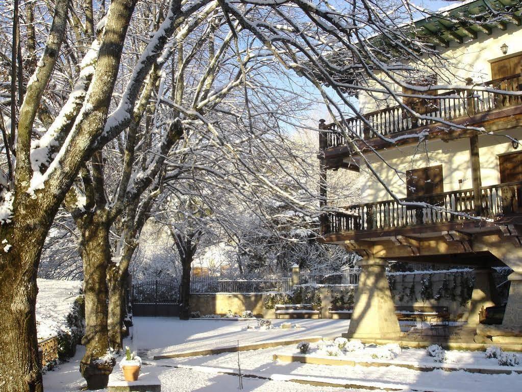 El Horreo Apartment Miraflores de la Sierra Luaran gambar