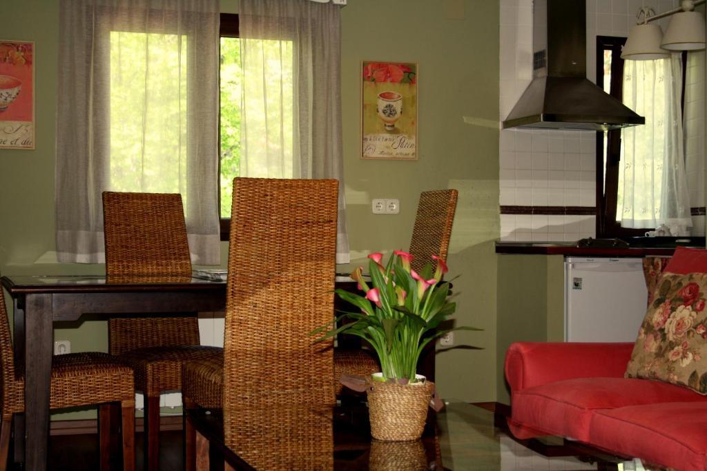 El Horreo Apartment Miraflores de la Sierra Bilik gambar