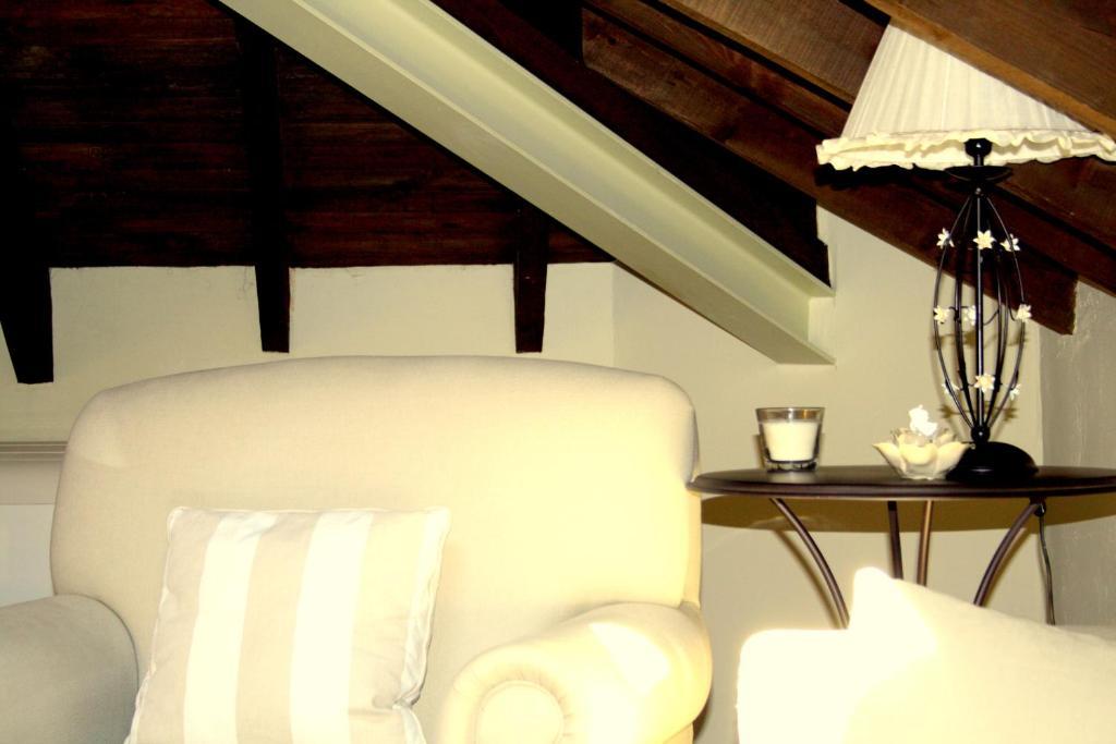 El Horreo Apartment Miraflores de la Sierra Luaran gambar
