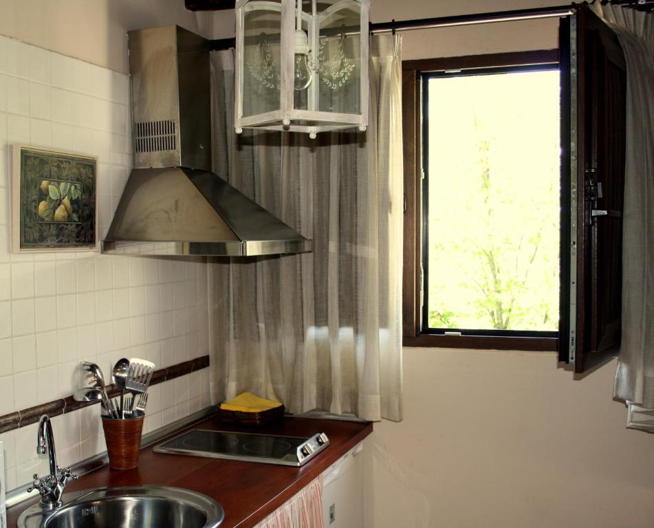 El Horreo Apartment Miraflores de la Sierra Bilik gambar